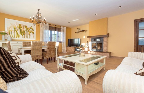 Sant Josep de sa Talaia Villa | Villa near ibiza Town Sleeps 14/16