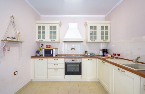 Radetici Villa | Villa Neo in Tinjan, Croatia