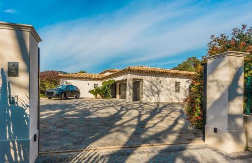 Les Brugassieres Villa | Villa nestled in greenery, spa and pool - by feelluxuryholidays