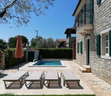 Buici Villa | Villa Nika