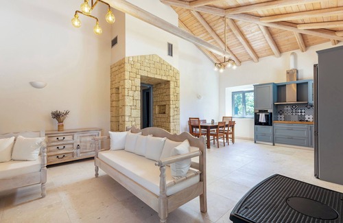 Limni Villa | Villa Nikos | private pool - country views - BBQ