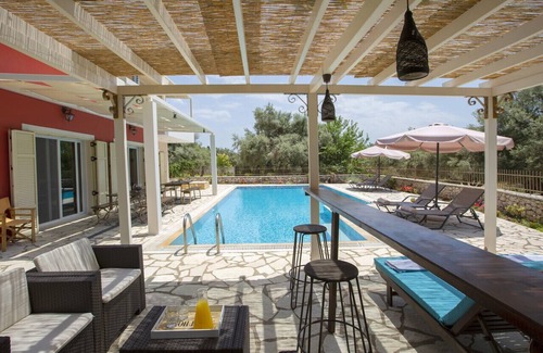 Nidri Villa | Villa Niriides-Private secluded villa w/t big swimming pool