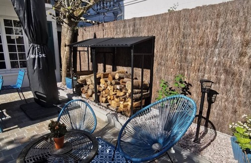 Deauville City Centre Villa | Villa normande -les Crapauds Fous - close to Deauville town center and beach