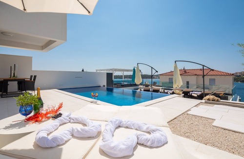 Rogoznica Villa | Villa Ocean view 1, unlimited sunsets with view to the harbour Marina Frappa