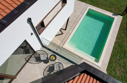 Peruski Villa | Villa Ogradina near Pula with sea view for 5 persons only 3 km from the Beach