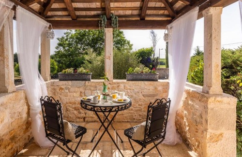 Jehnici Villa | Villa Om Shanti