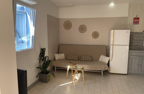 Frontignan House | Villa on 500m2 wooded plot, private subdivision, direct beach access