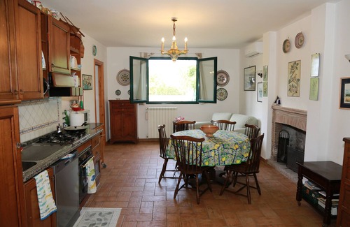 Bolsena Apartment | Villa on lake BOLSENA with private beach 40 meters and 2000 meters garden