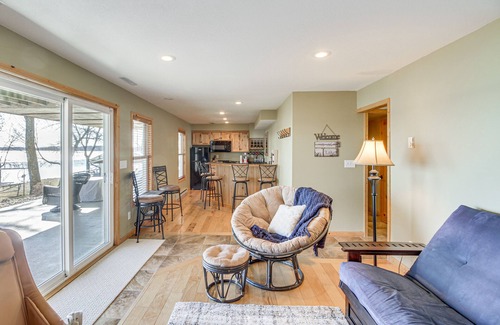 Alexandria Condo | Villa on Lake Darling: Fire Pit, Kayaks + Dock!