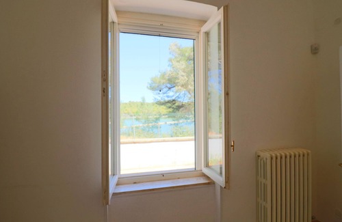 Otranto Apartment | Villa on the Alimini Lakes a stone's throw from the sea