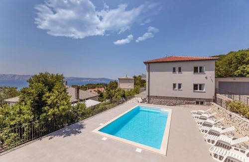 Povile Villa | Villa Opera