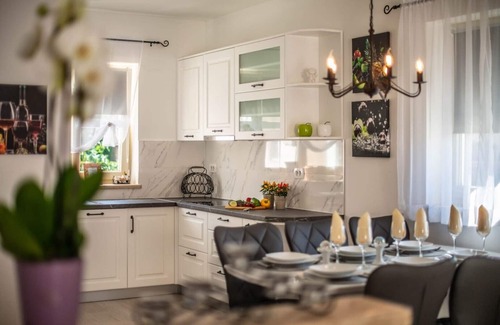 Vrvari Villa | Villa Orchidee for Family