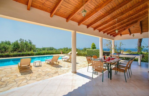 Sarlata Villa | Villa Panmaria by Villa Plus