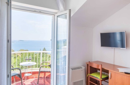 Plat Apartment | Villa Panorama Dubrovnik (S2) - Comfort Double Room with Balcony and Sea View