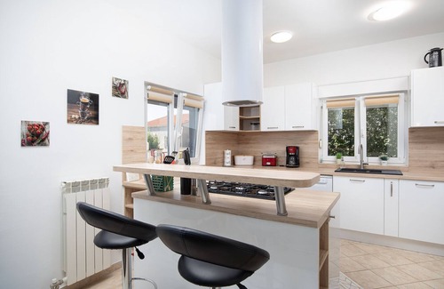 Skatari House | Villa Papillon – lovingly furnished & superbly equipped vacation oasis with pool