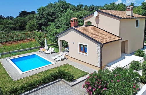 Mofardini Villa | Villa Paris III with Private Pool