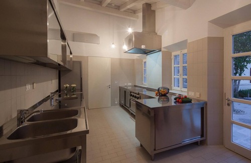 Pile House | Villa Paxos Palace (Orti)