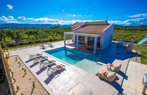 Zakynthos Town Villa | Villa Peonia by Villa Plus