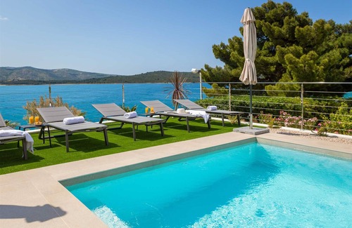 Zaboric Villa | Villa Pepera with amazing sea view and heated pool