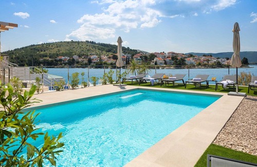 Zaboric Villa | Villa Pepera with amazing sea view and heated pool