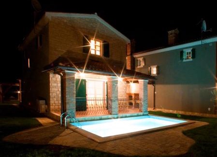 Buici Villa | Villa Petra