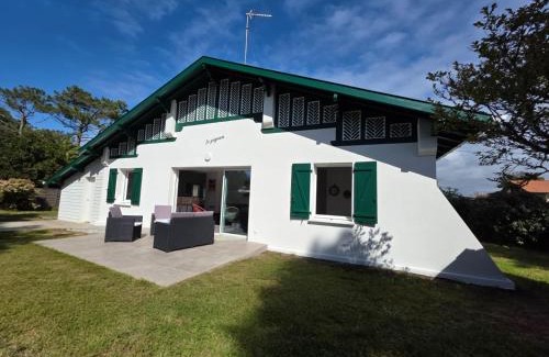 Vieux-Boucau-les-Bains Villa | Villa Pignon