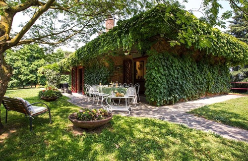 Sulbiate Villa | Villa Pina 8+2, Emma Villas