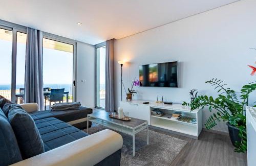 Estreito da Calheta Villa | Villa Pinheira IV -Heated swimming pool