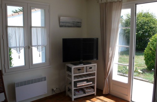 Sainte-Marie-de-Re Villa | Villa+piscine privée 4 étoiles à l'ILE DE RE, village La Noue, sleeps 10 wifi