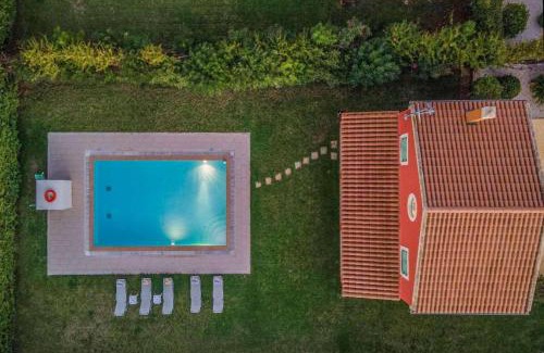 Almiros Beach Villa | Villa Pitteri