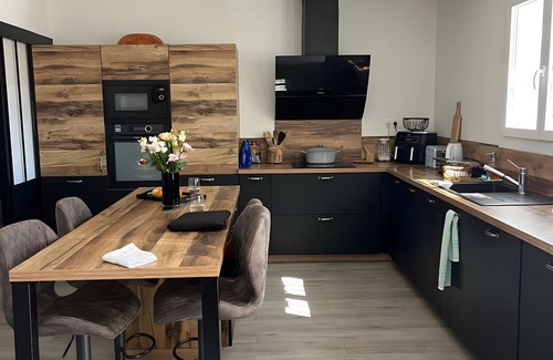 Sarrians Villa | Villa "Plein Soleil" with private pool, Wi-Fi and air conditioning