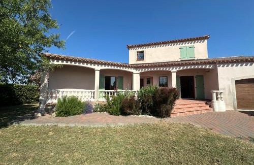 Lunel House | Villa pour 8 avec clim et parking proche de la mer