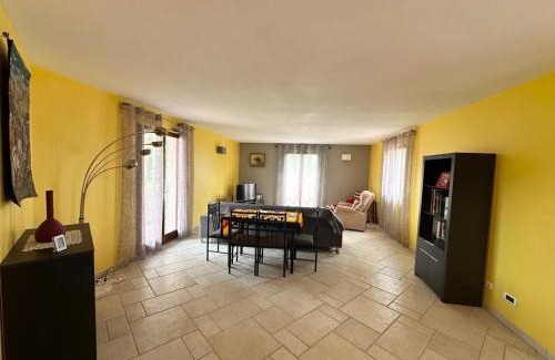 Lunel House | Villa pour 8 avec clim et parking proche de la mer