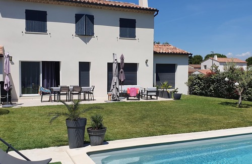 Caumont-sur-Durance Villa | Villa provençale res