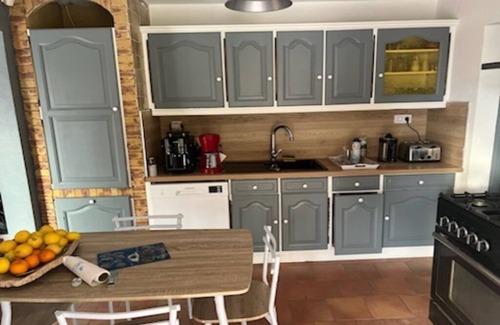 Ventabren Villa | Villa Provençale, air-conditioned, near Aix en Provence.