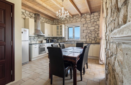 Akrotiri Villa | Villa Rea Chania