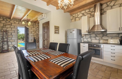 Akrotiri Villa | Villa Rea Chania