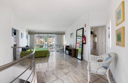 Montechoro Villa | Villa 'Rebelo' with Private Pool, Private Garden and Wi-Fi