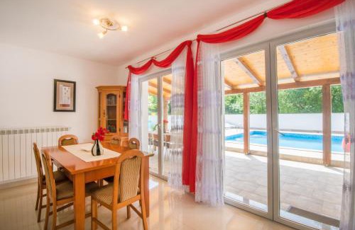 Ripenda Verbanci House | Villa Ripenda, a private Istrian haven with a pool