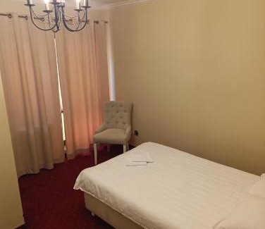 Miedzierza Hotel | Villa Roma