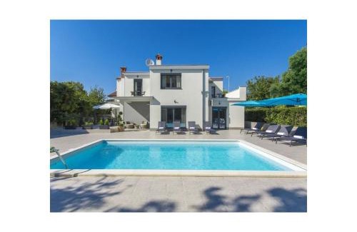 Spadici Villa | Villa Romi M