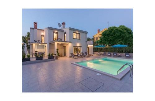 Spadici Villa | Villa Romi M