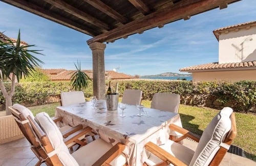 La Conia Villa | Villa Rosa 20 meters from the Sea