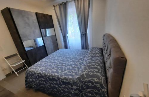 Porto Azzurro House | Villa rosa nel cuore di Porto Azzurro