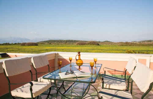 Almiros Beach Villa | Villa Rose Almyros in Corfu