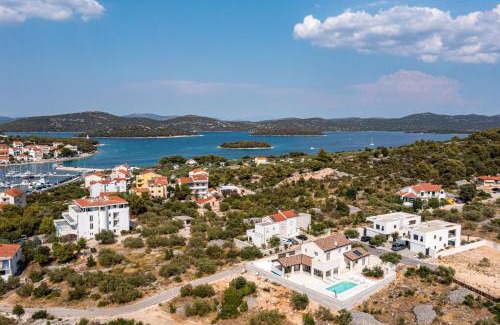 Jezera Villa | Villa Royal Stone with Pool, 350m from beach