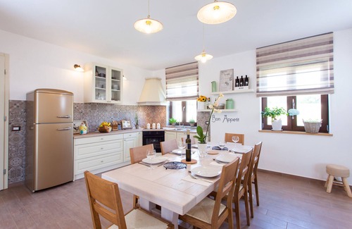 Jakovici Villa | Villa Roza in Central Istria with whirlpool and playground for kids - pet friendly