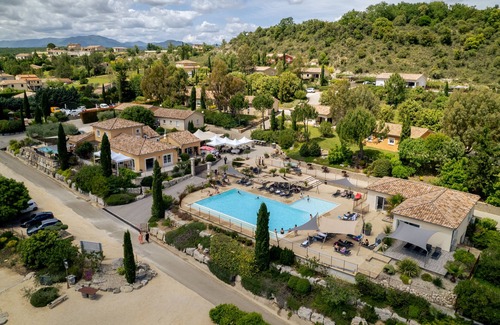 Saint-Maurice-dʼArdeche Villa | Villa Sauvignon - private terrace and garden