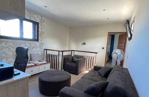 Bois d'Olives House | Villa Saint Pierre, 3 bedrooms, 8 persons