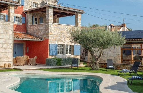 Tinjan Villa | Villa Sanja- with heated pool-sauna - whirlpool